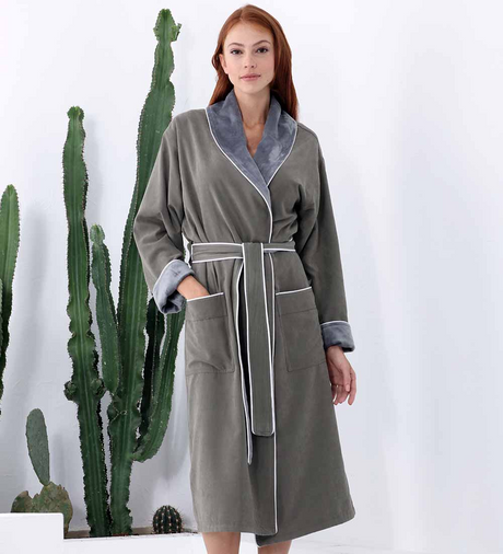 Women's Plush Microfiber Spa Robe