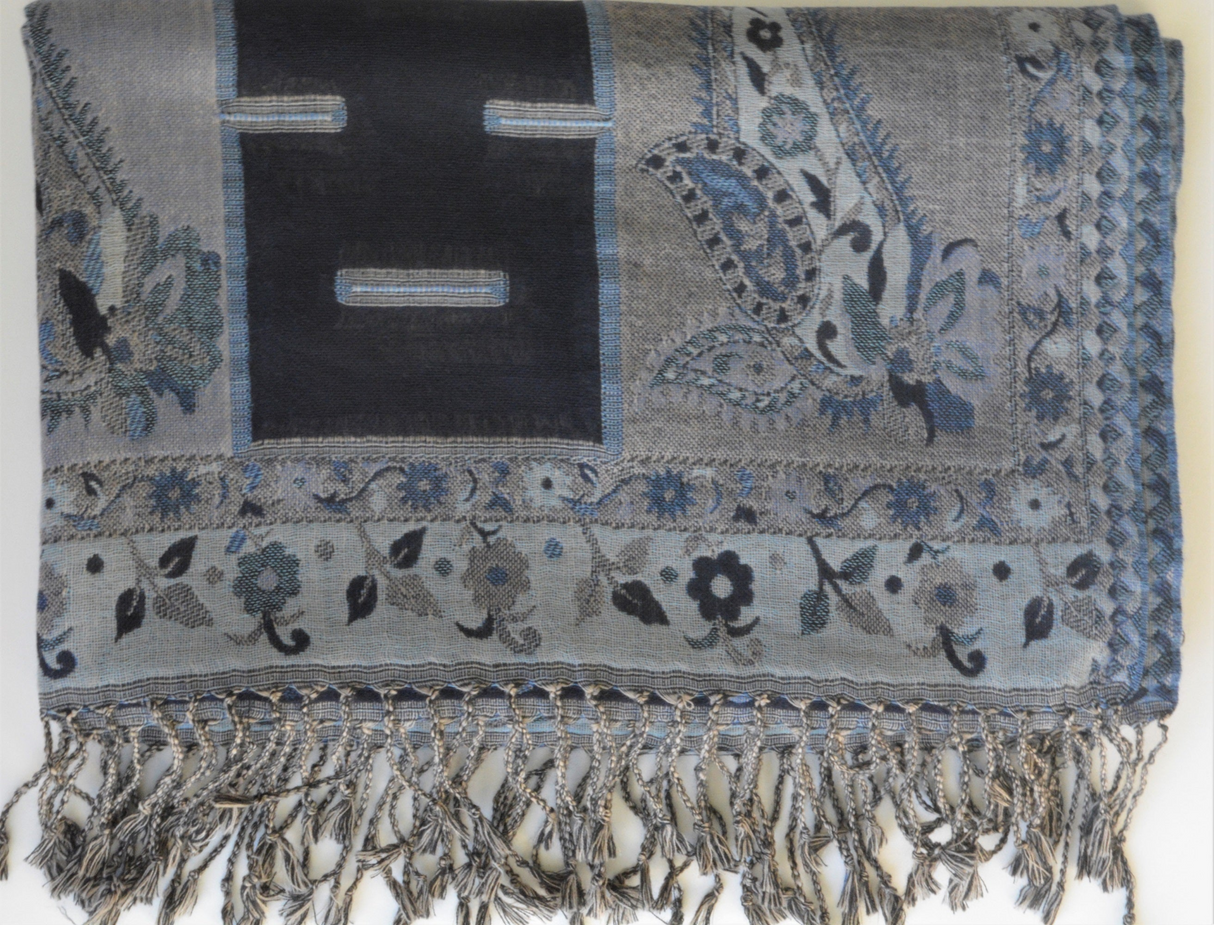 Handwoven Paisley Jamavar Designer Woolen Shawl