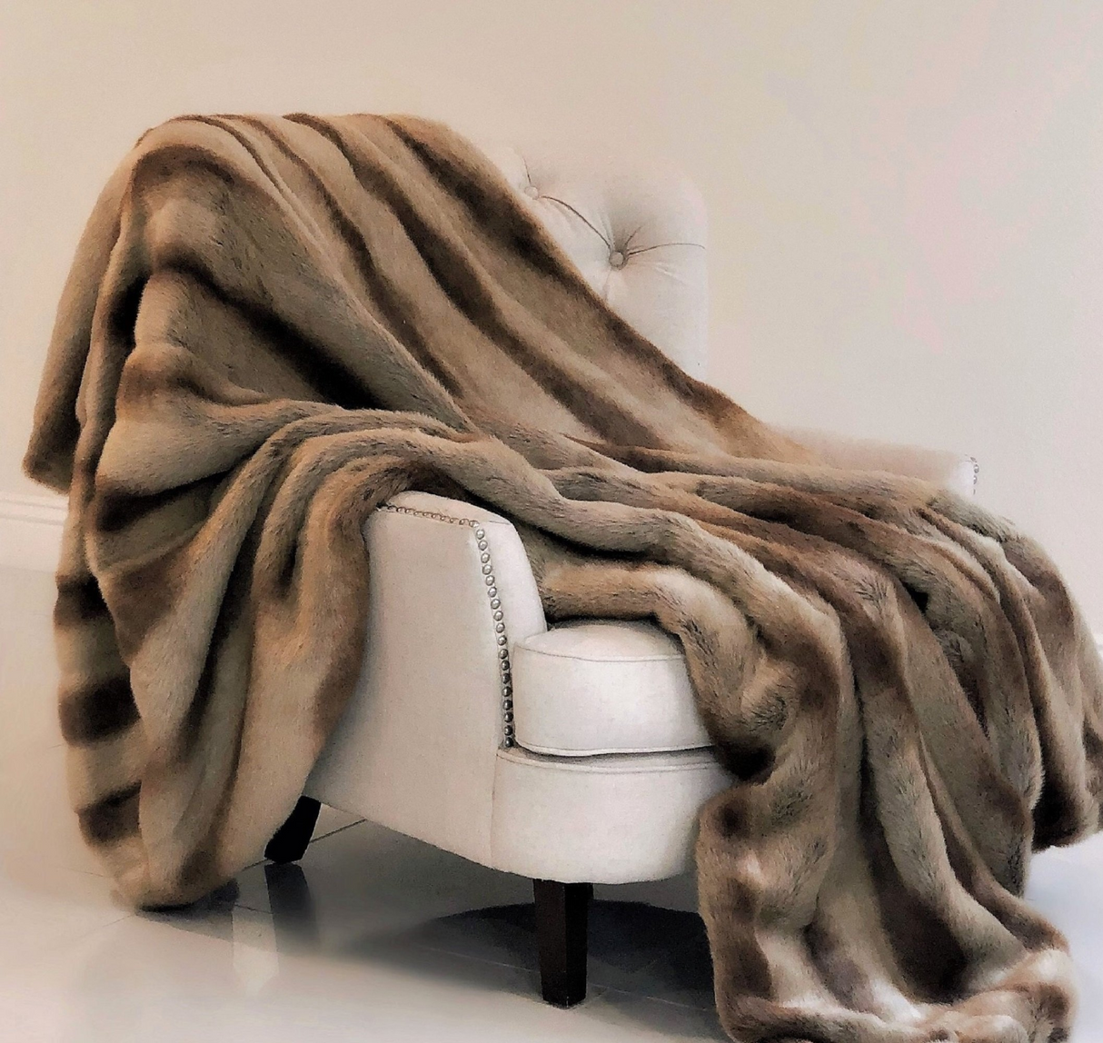 Sheared Faux Chinchilla Luxury Throw