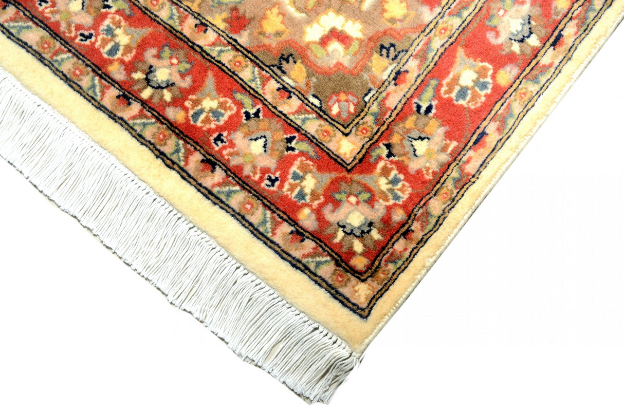 Kashan Hand knotted Woolen Room Rugs