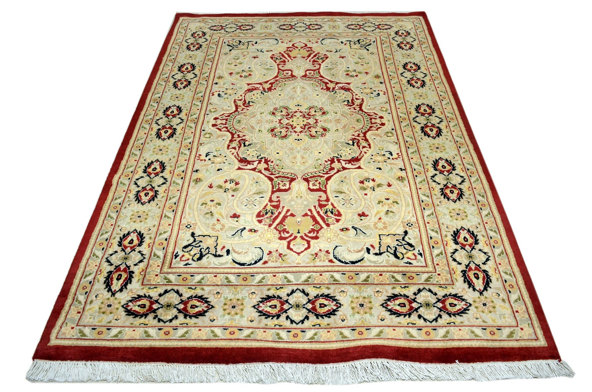 Kashan Hand knotted Woolen Room Rugs