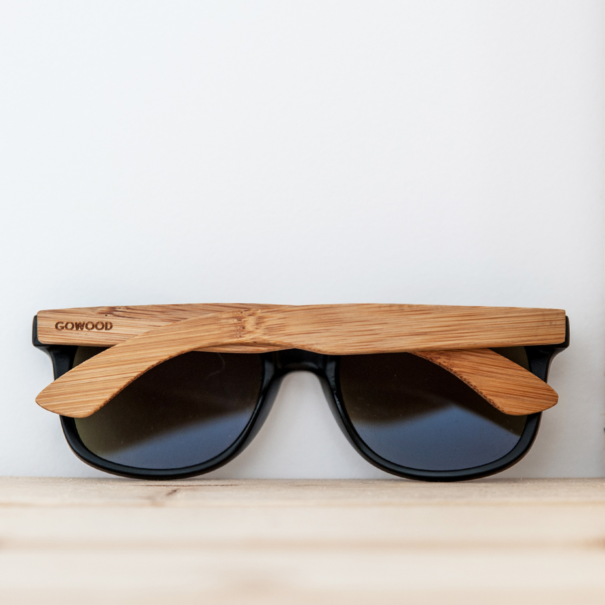 Bamboo wood classic style sunglasses with black polarized lenses